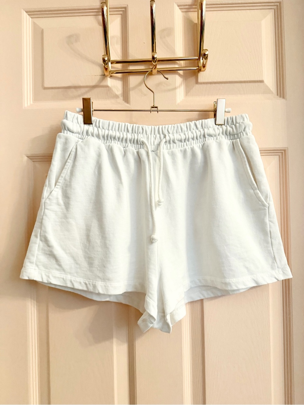 White Zara casual shorts